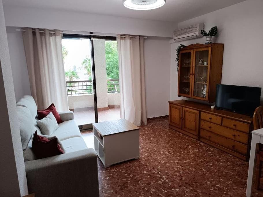 Communal lounge/ TV room
