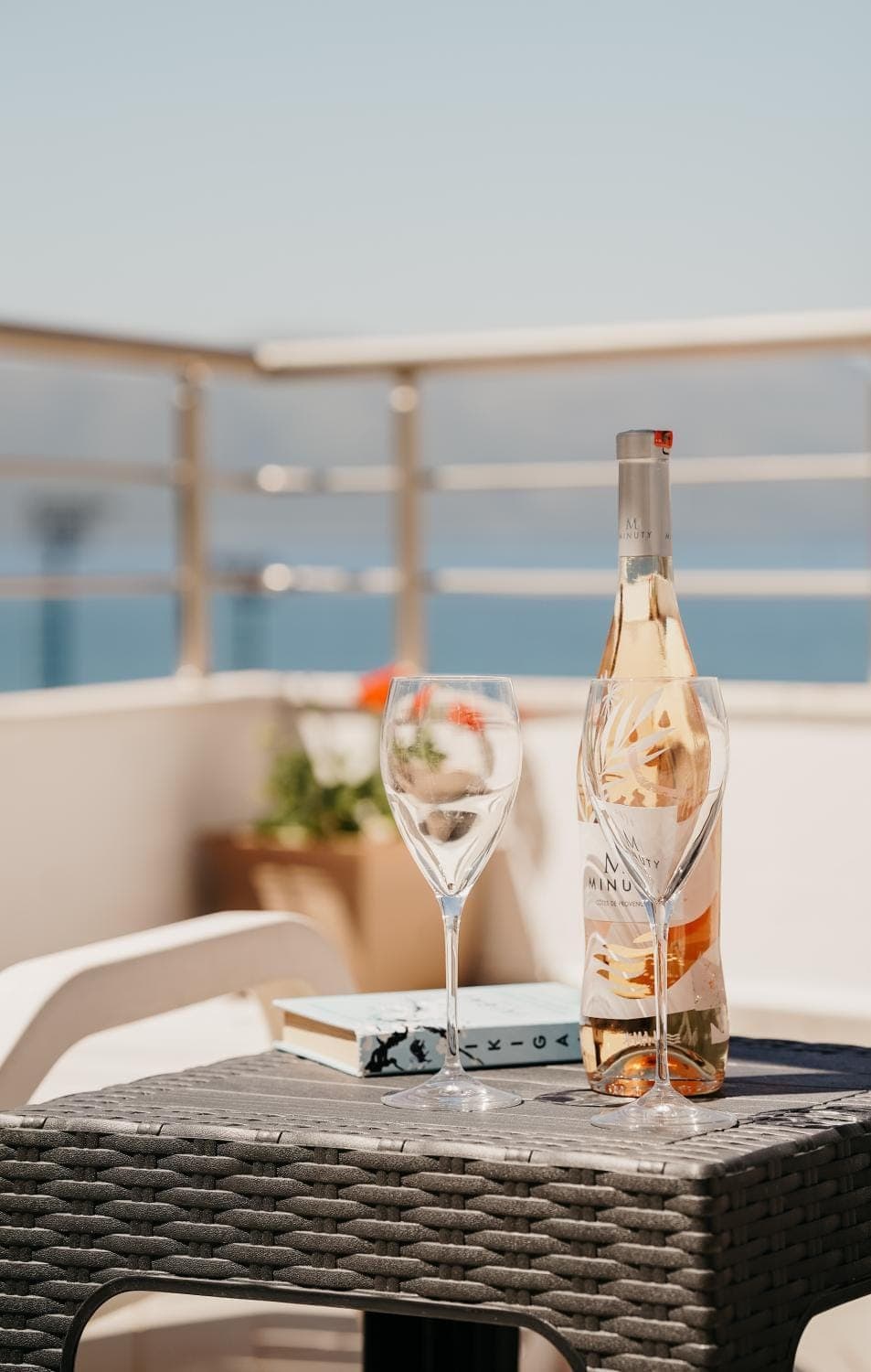 Day, View (from property/room), Balcony/Terrace, Food and drinks, Sea view, Drinks, Alcoholic drinks