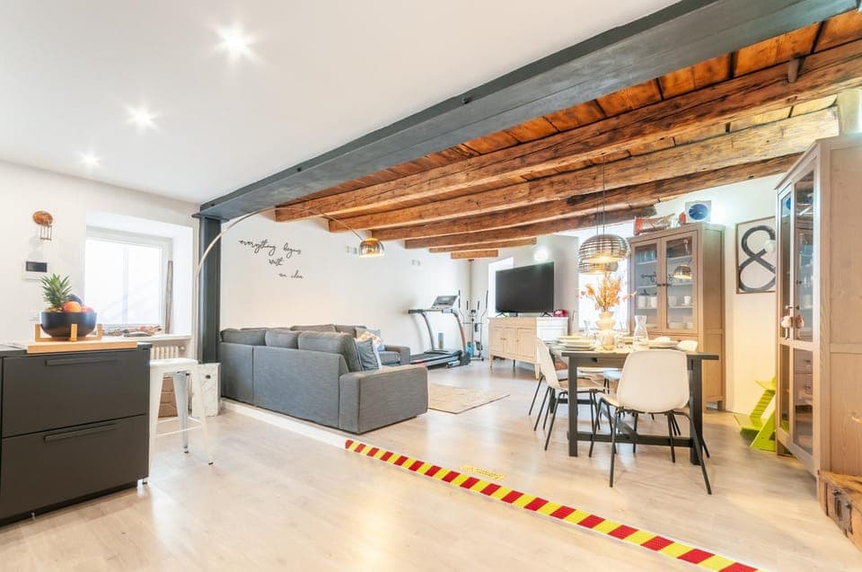 Living room, Dining area