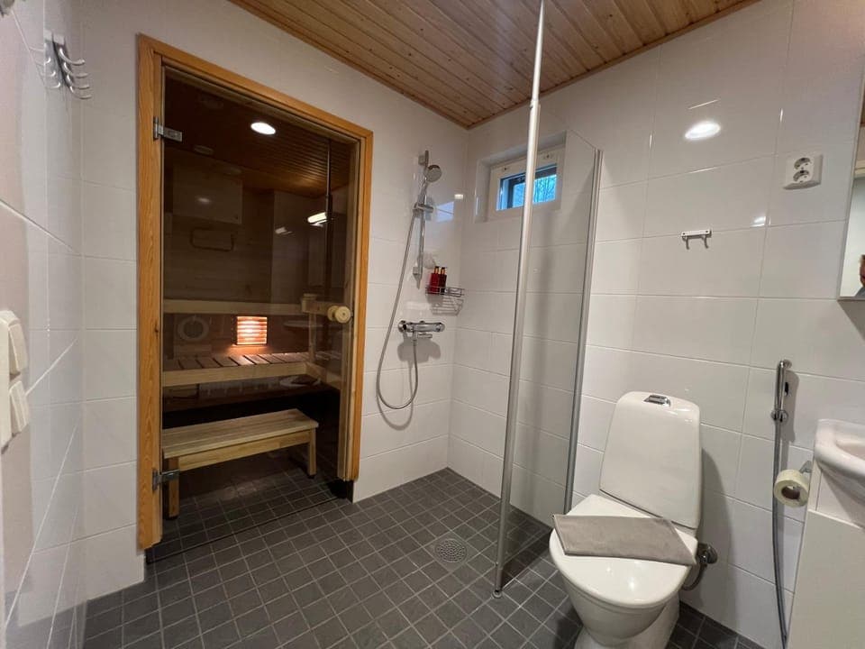 Saunallinen keskustayksiö ja ilmainen yksityinen parkkipaikka Apartment in Turku