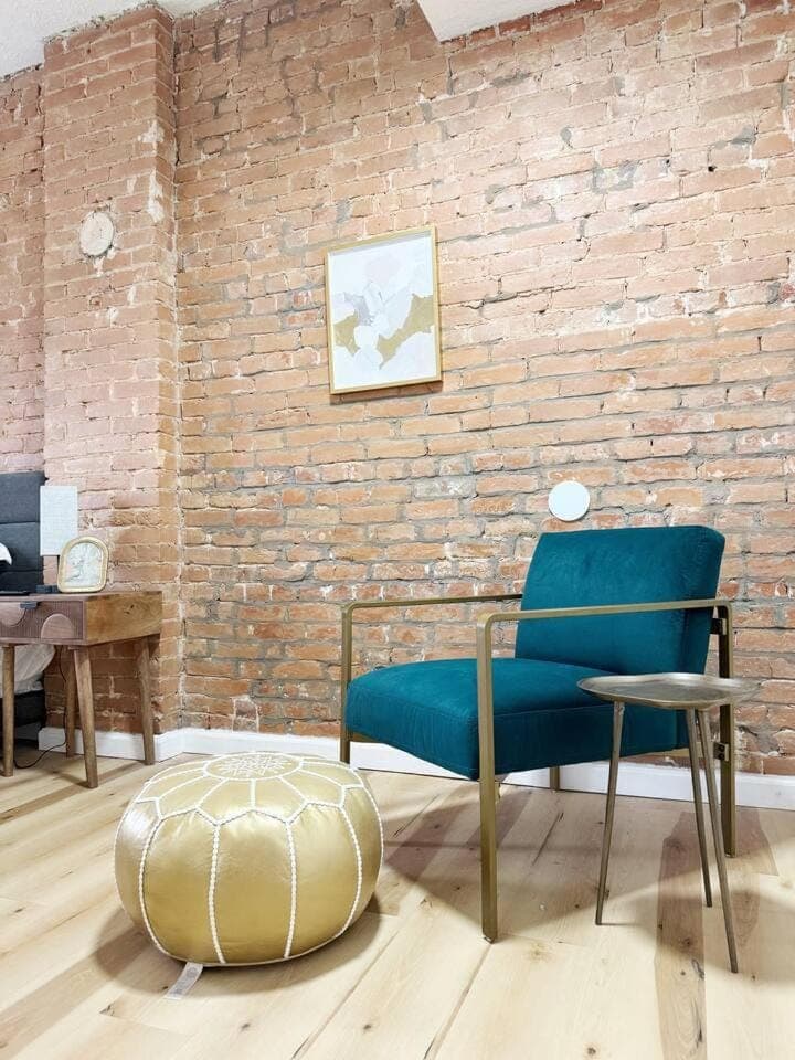 The Cardinal Studio Apartments Apartment in Evansville