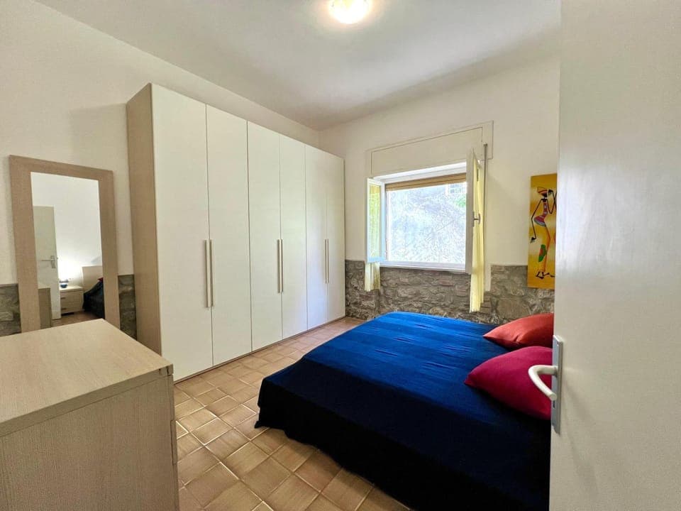 Bed, Photo of the whole room, Bedroom, wardrobe