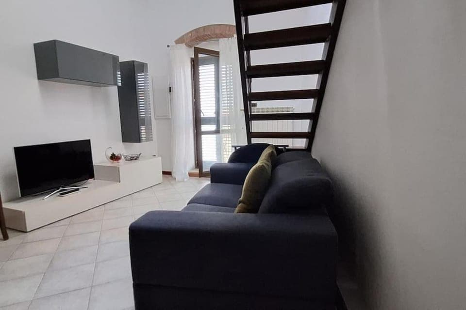 TV and multimedia, Living room, Evening entertainment