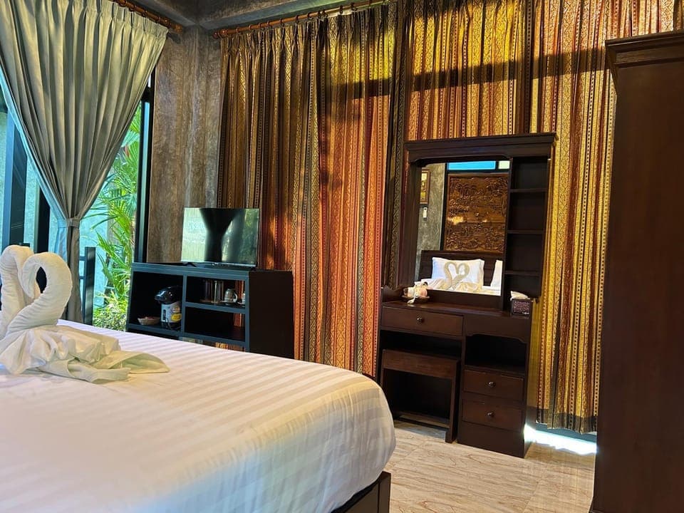 Bed, TV and multimedia, Photo of the whole room, Bedroom, hair dresser, wardrobe