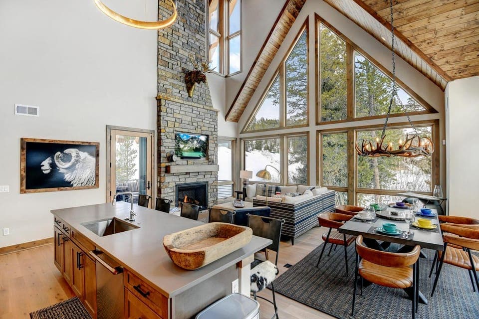 Kitchen or kitchenette, Living room, Floor plan, Dining area