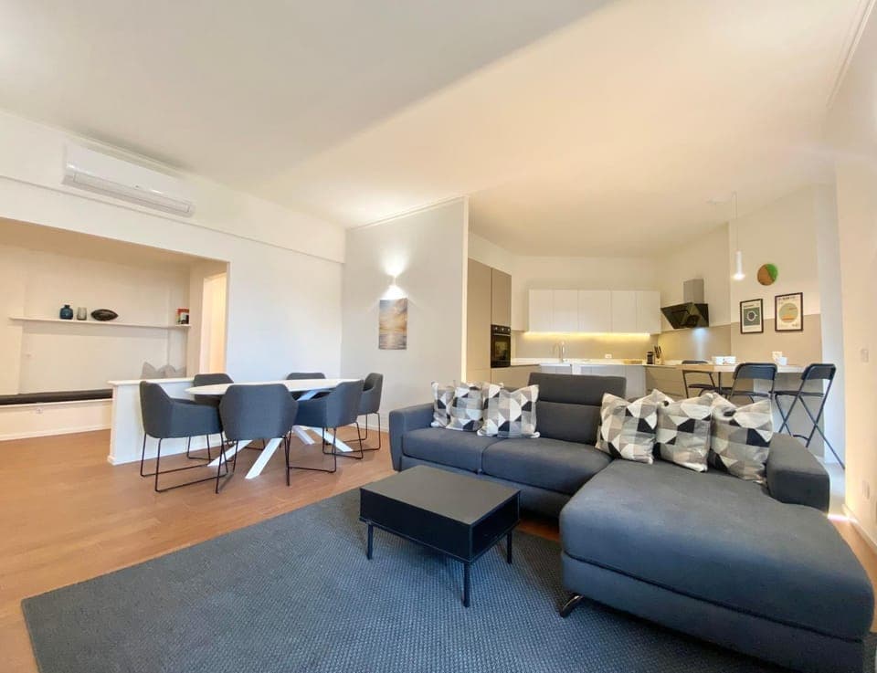 Kitchen or kitchenette, Living room, Dining area, air conditioner