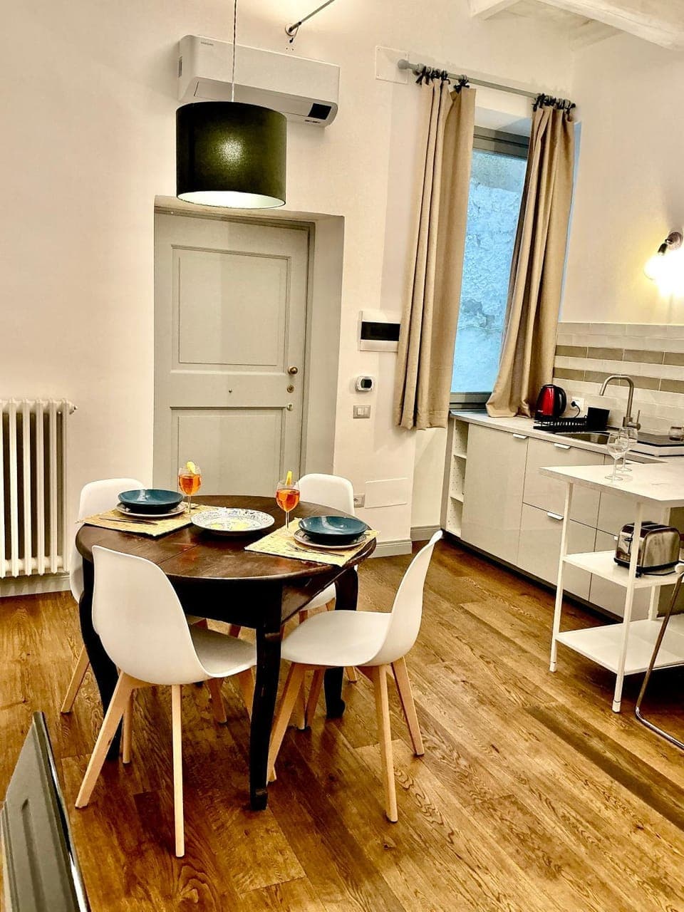 Lounge or bar, Dining area