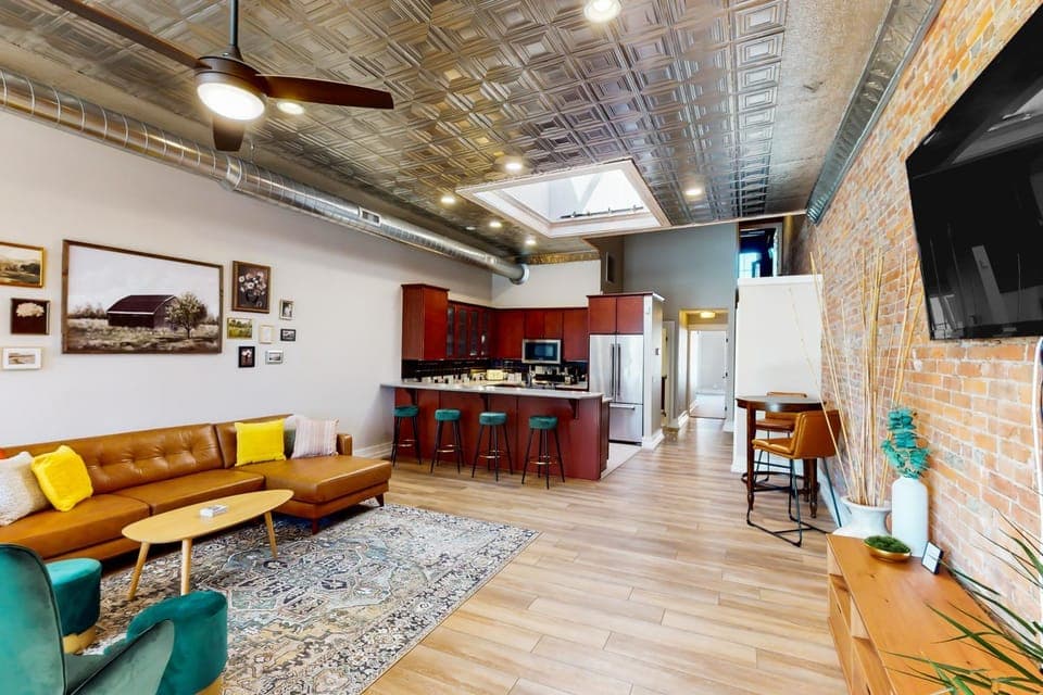 'Downtown Delight' w/ Patio! 1 Mi to Ball State House in Muncie