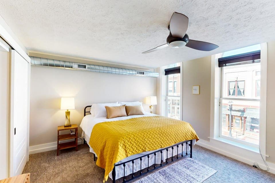 'Downtown Delight' w/ Patio! 1 Mi to Ball State House in Muncie