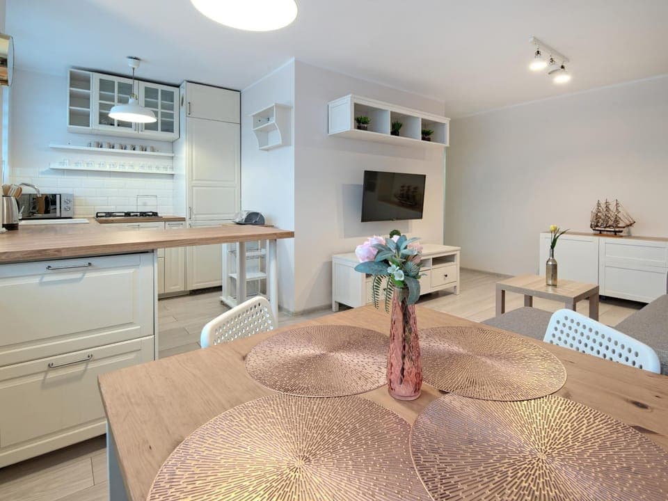 Kitchen or kitchenette, Living room