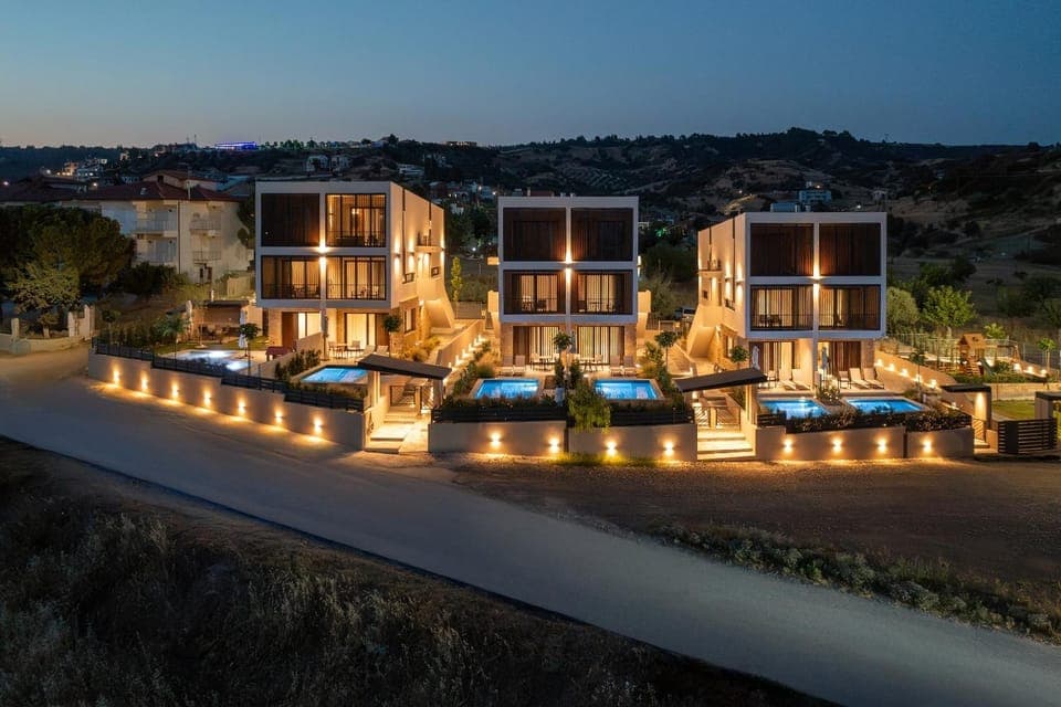 Property building, Nearby landmark, Night, Neighbourhood, Natural landscape, Activities, Activities, Bird's eye view, Summer, View (from property/room), View (from property/room), City view, Mountain view, Mountain view, Pool view, Sea view, Street view, Swimming pool, Sunrise, Sunset, VIP, VIP, wedding, wedding