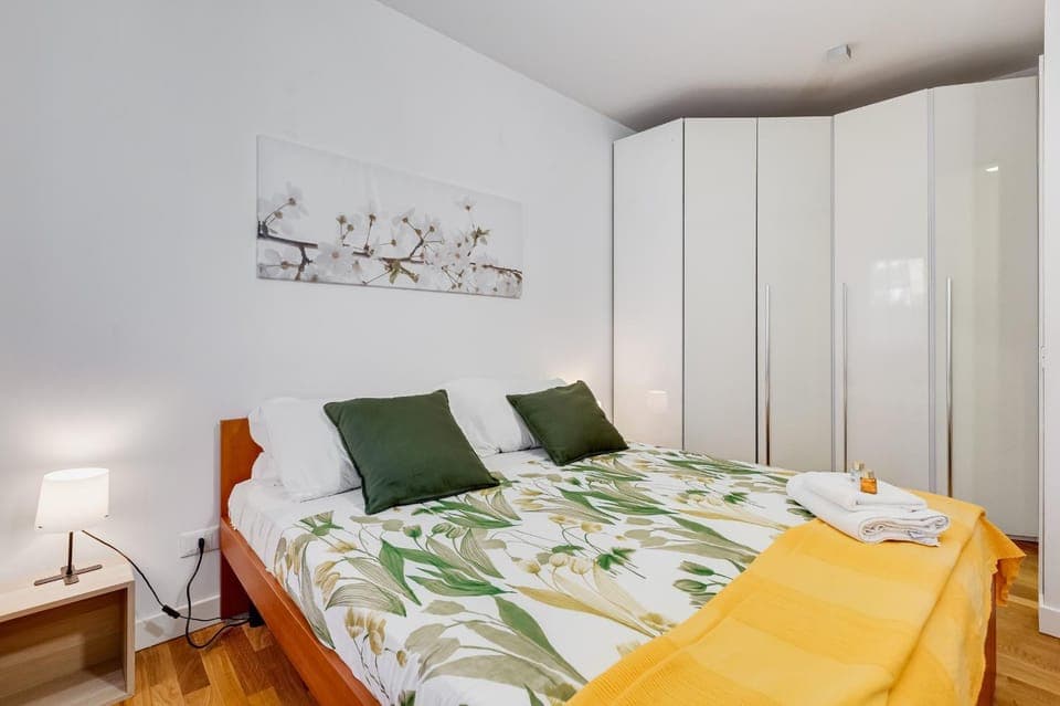 Bed, Photo of the whole room, Bedroom, towels, wardrobe