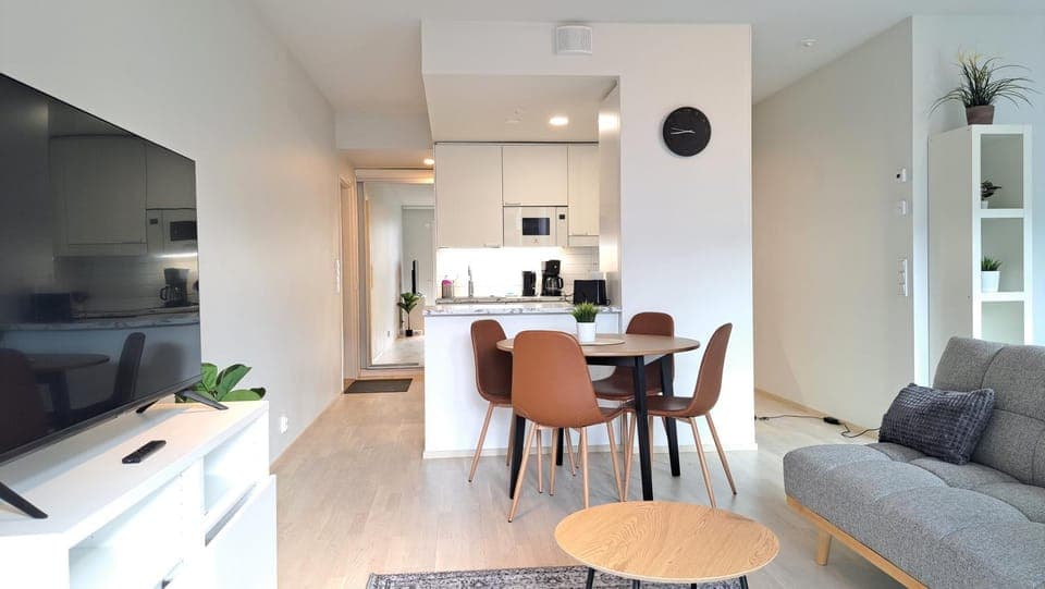 Kitchen or kitchenette, Seating area, Dining area