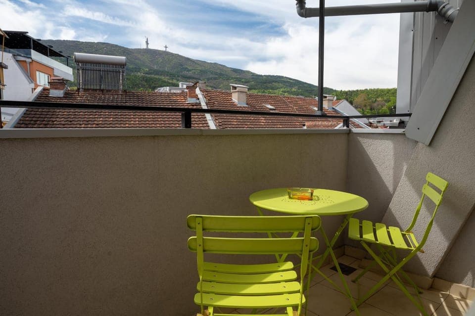 View (from property/room), Balcony/Terrace, Mountain view