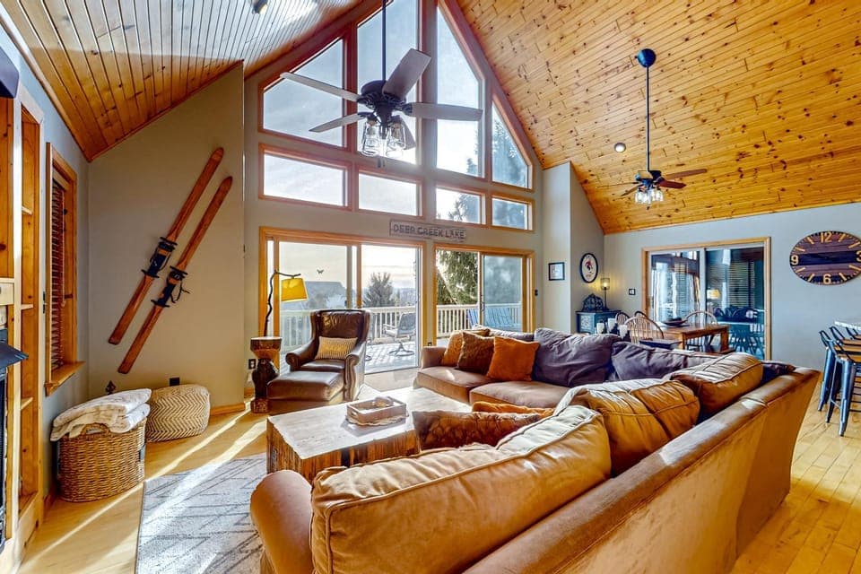Bear's Eye View House in McHenry