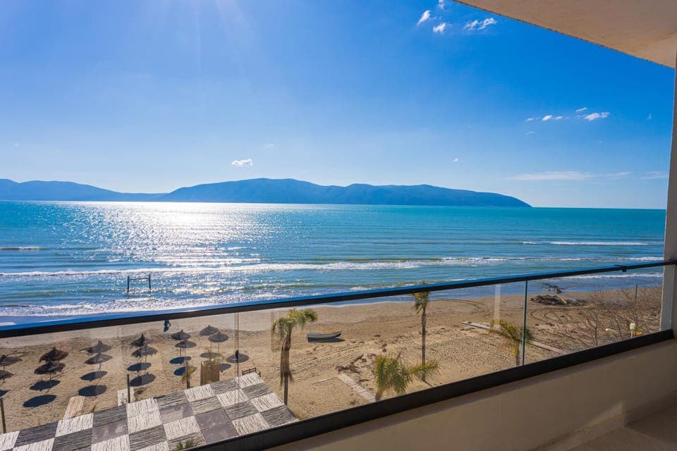 Day, Natural landscape, View (from property/room), Balcony/Terrace, Beach, Mountain view, Sea view