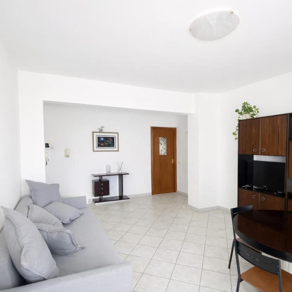 Communal lounge/ TV room, Lounge or bar