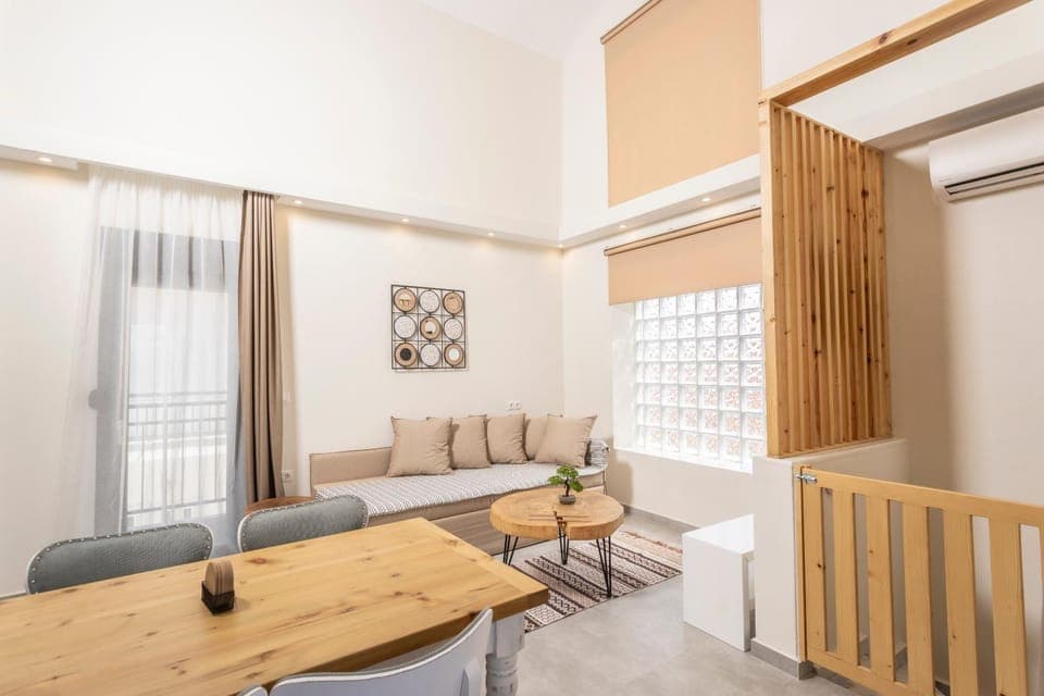 Living room, Decorative detail, Seating area, Dining area