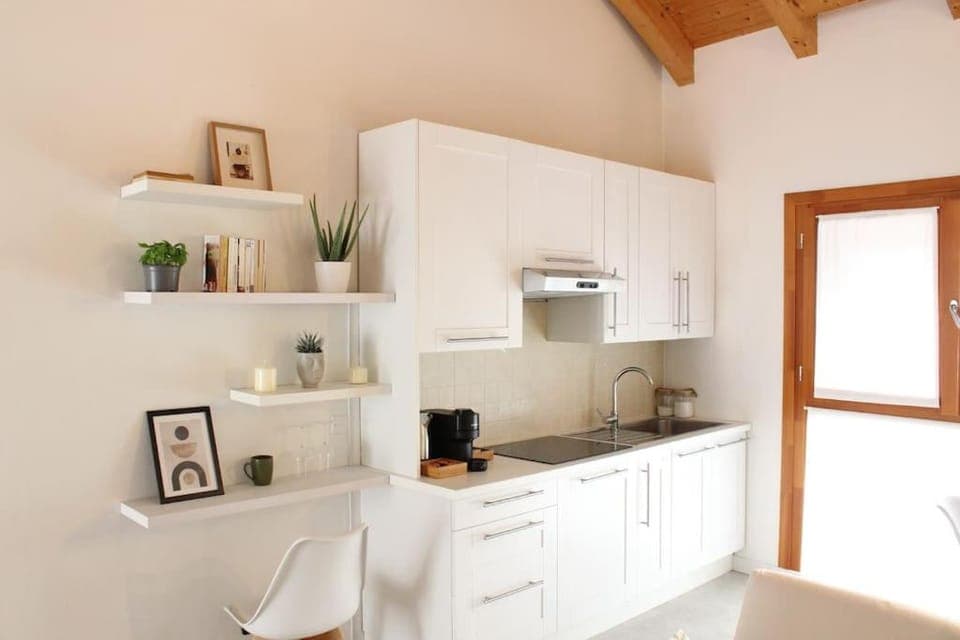 Coffee/tea facilities, Kitchen or kitchenette