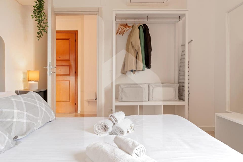 Bed, Photo of the whole room, Bedroom, towels, wardrobe