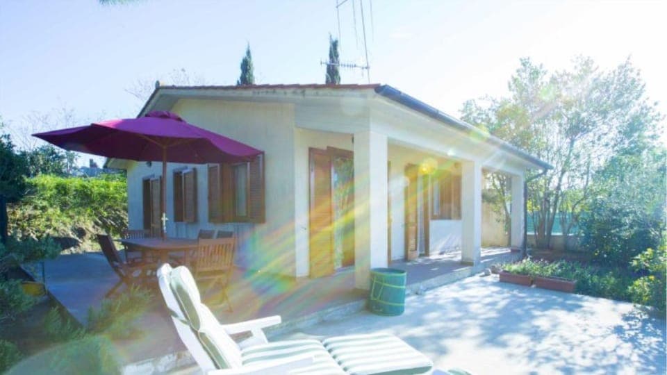 Property building, Day, Garden, Garden view