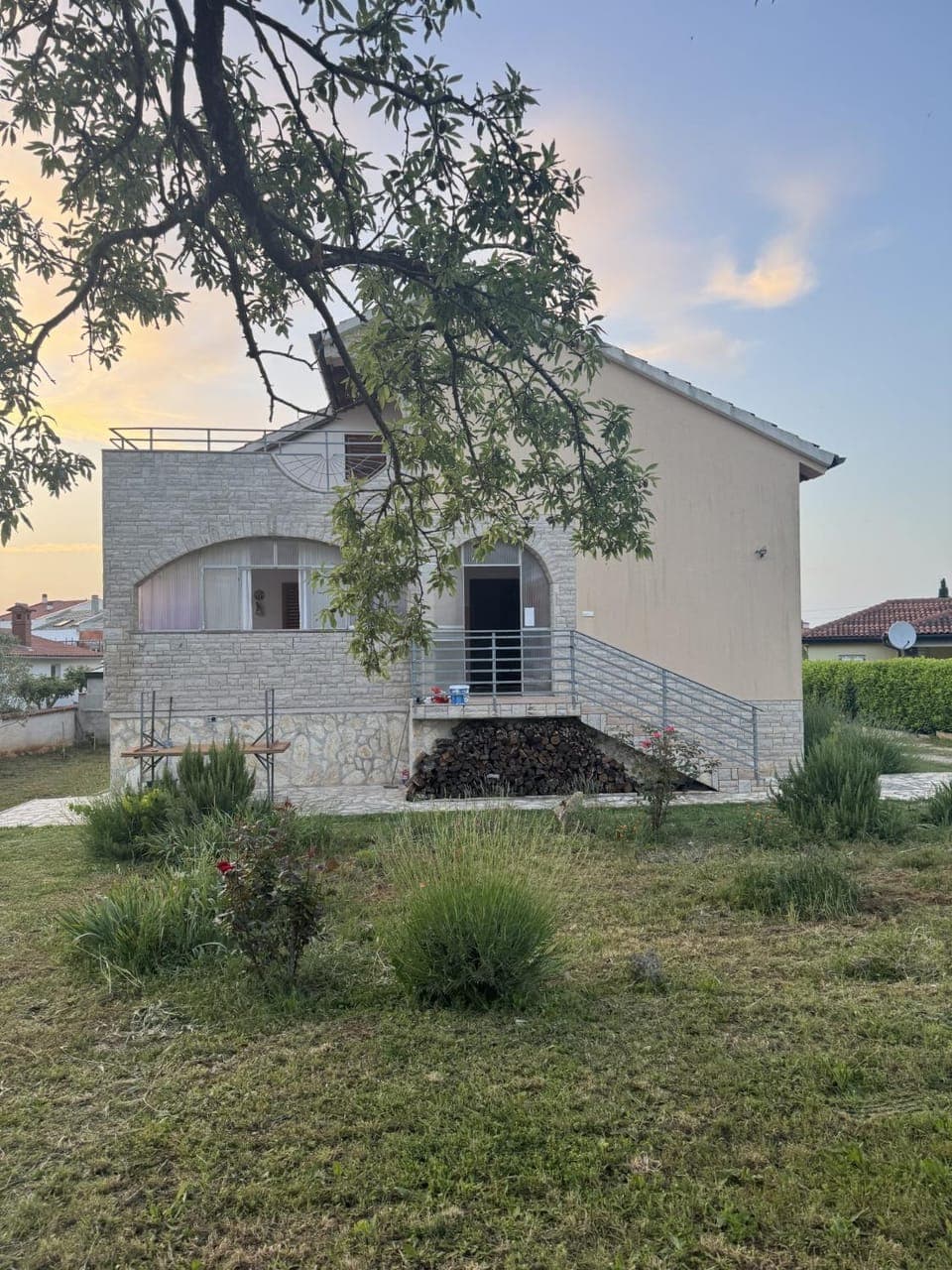 Property building, Natural landscape, Garden, Garden view