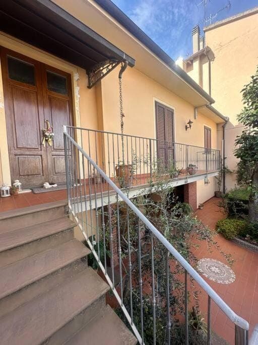 Property building, Balcony/Terrace