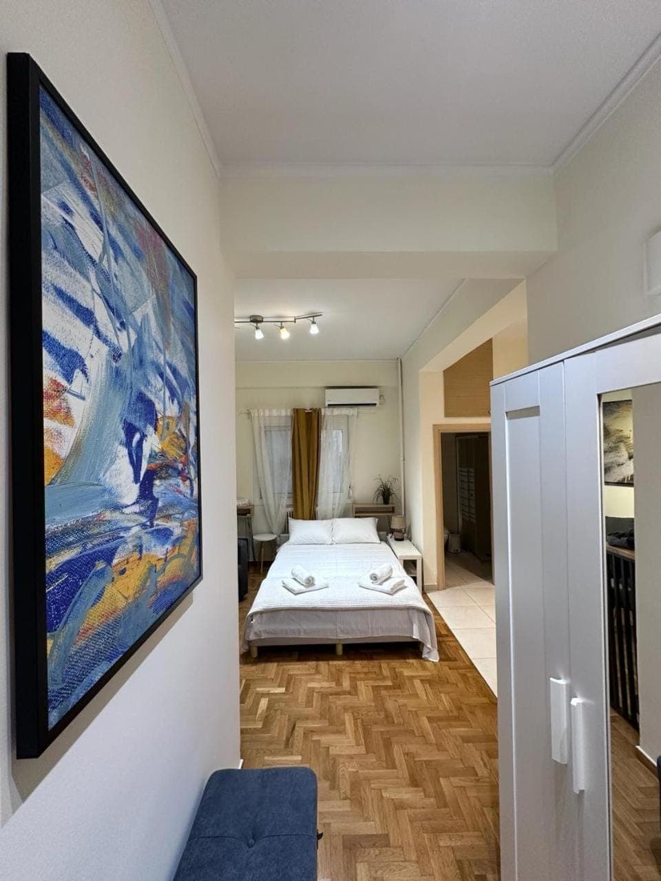 Photo of the whole room