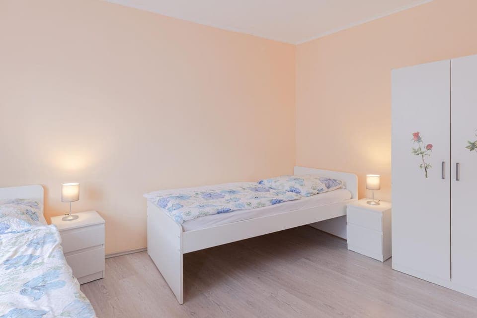 Bed, Photo of the whole room, Bedroom, wardrobe