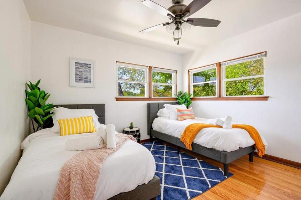 Curated for Cozy Longer Stays Apartment in Westmont