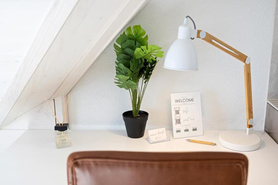 Decorative detail, hair dresser