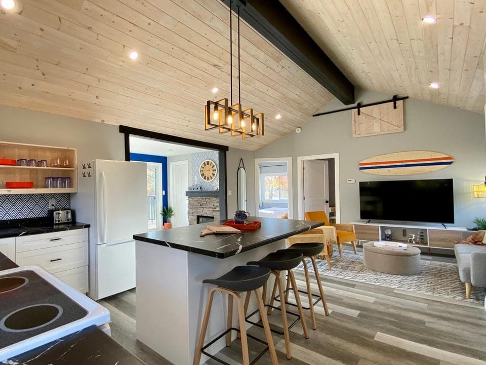 TV and multimedia, Kitchen or kitchenette, Living room, kitchen