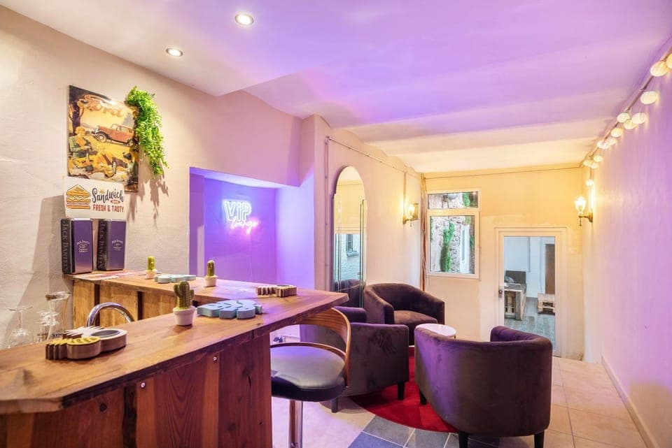 Property building, Living room