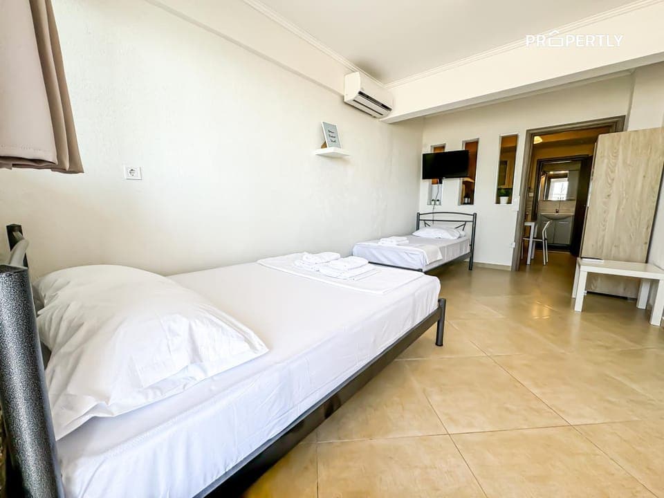 TV and multimedia, Bedroom, wardrobe, air conditioner