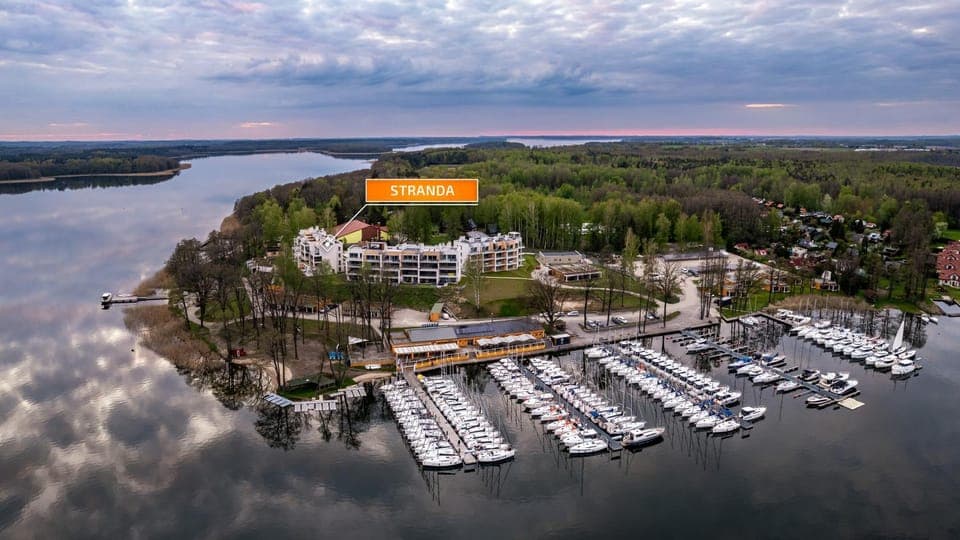 Property building, Bird's eye view, Lake view
