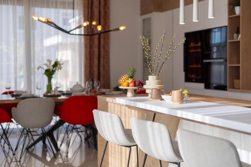 Kitchen or kitchenette, Food and drinks, Dining area