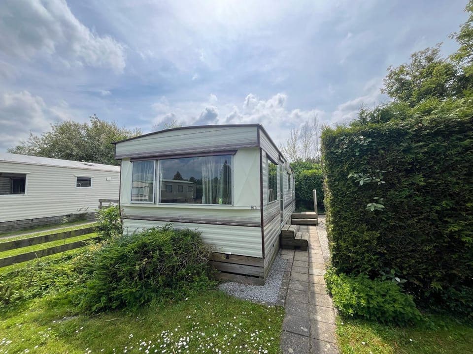 Property building, Facade/entrance, Off site