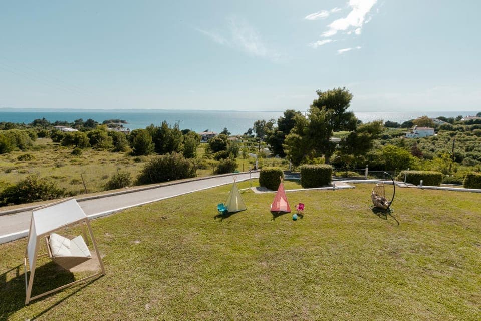 Property building, Garden, View (from property/room), Garden view, Sea view, Location, Inner courtyard view