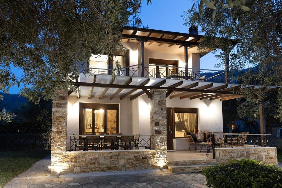 Property building, Night, Garden, Balcony/Terrace