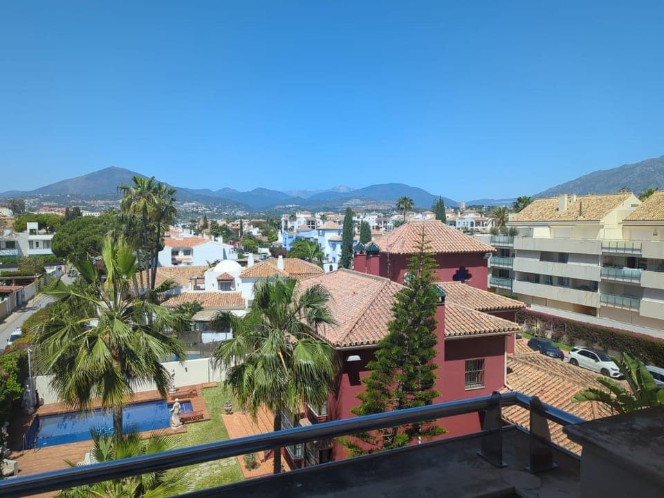 Seafront Duplex Penthouse Apartment in Marbella