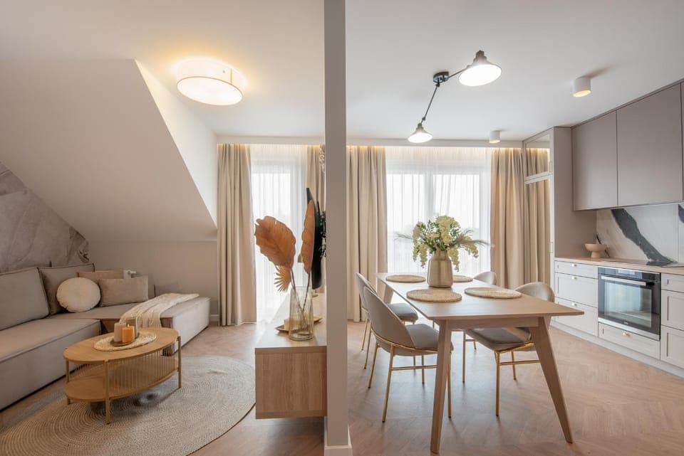 Living room, Dining area