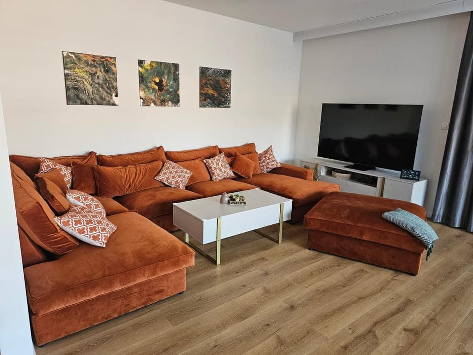 TV and multimedia, Living room