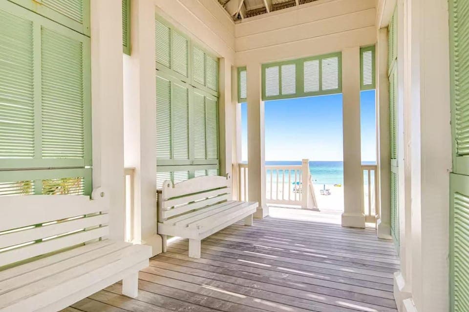 Lily Pad House in Carillon Beach