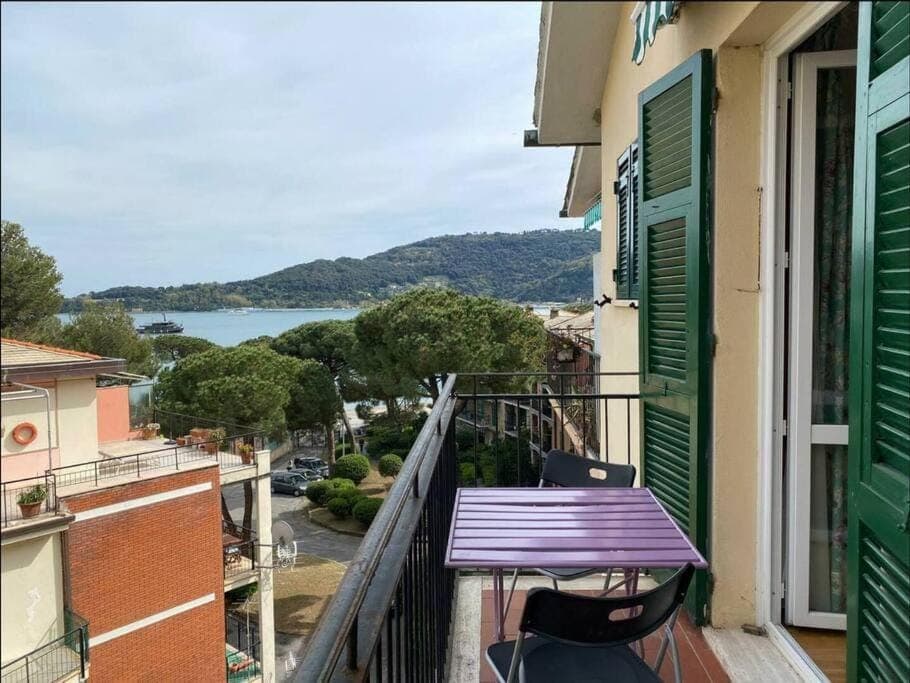 Property building, View (from property/room), Balcony/Terrace, Sea view