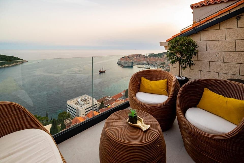 Patio, Day, Natural landscape, View (from property/room), Balcony/Terrace, Seating area, Sea view