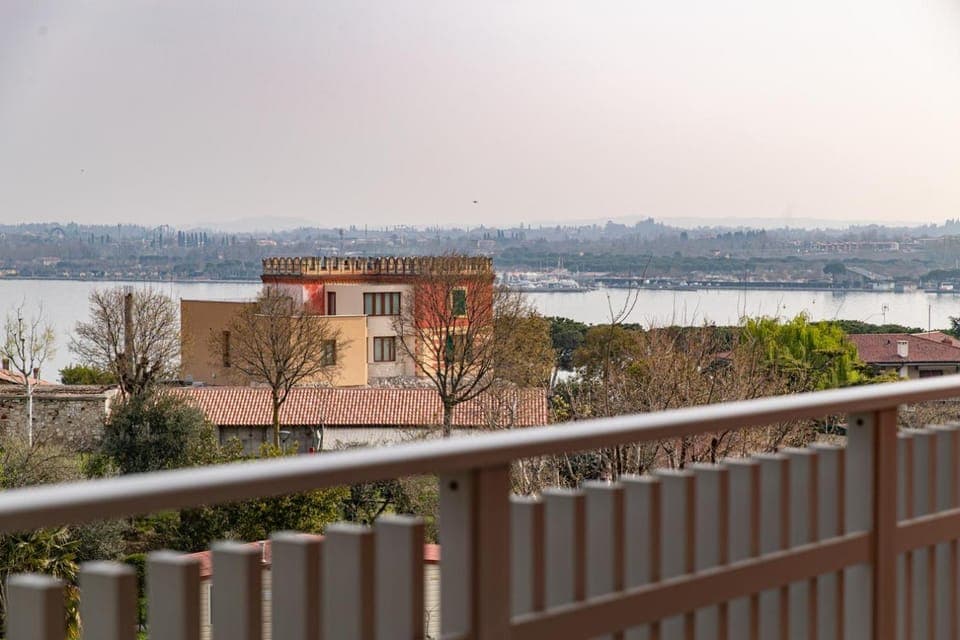 Property building, Day, Natural landscape, View (from property/room), Balcony/Terrace, City view, Lake view