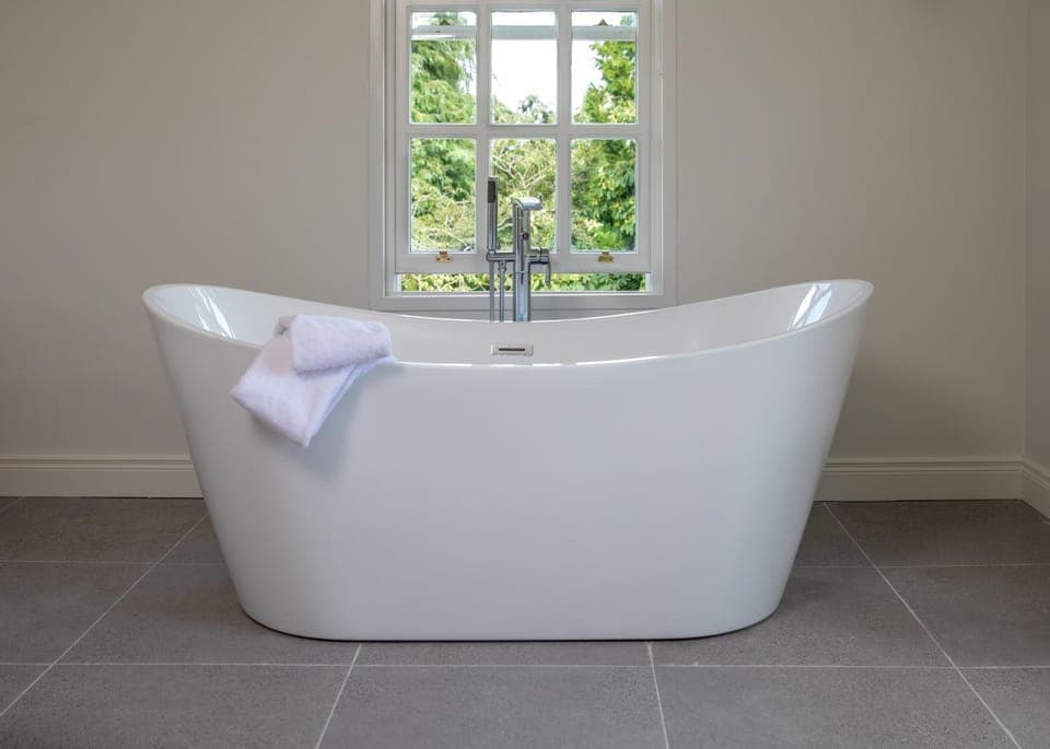 Bathroom, Bath