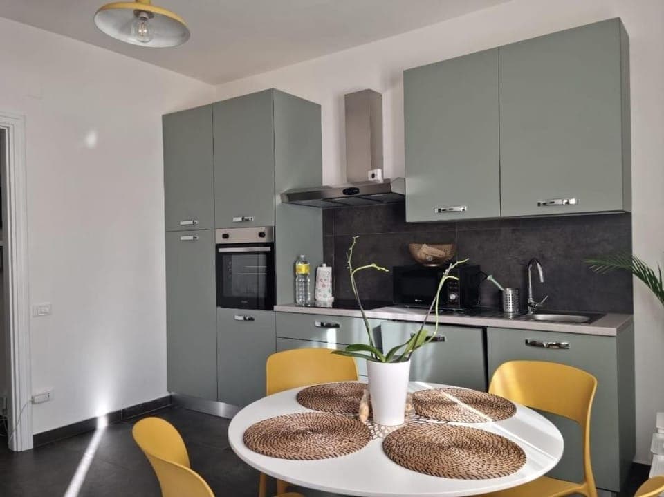 dishwasher, microwave, oven, kitchen