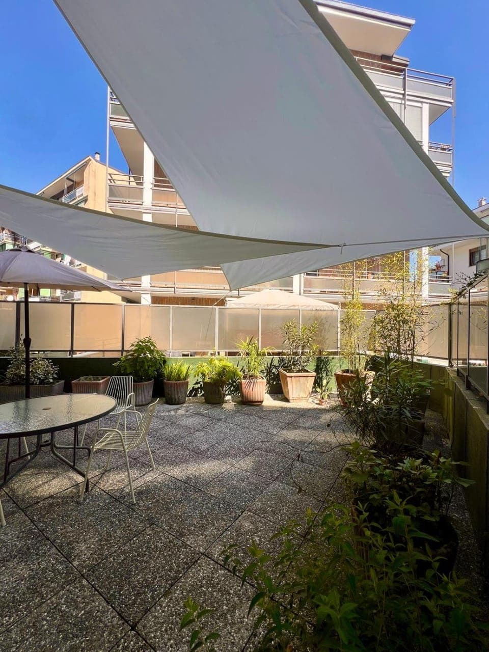 Property building, Patio, Balcony/Terrace