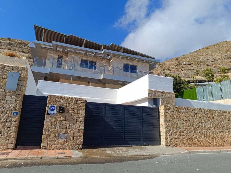 WOWHOLIDAYS Villa Ipanema Benidorm House in Marina Baixa